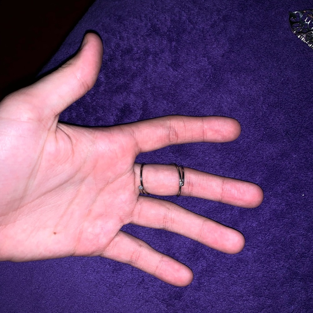 simple ring - Picture 2 of 4